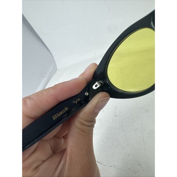 Black Flys Sunglasses May Fly 90’s Y2K Yellow Fly girls Womens Vintage